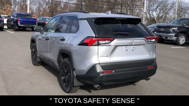 2021 Toyota RAV4 LE 7