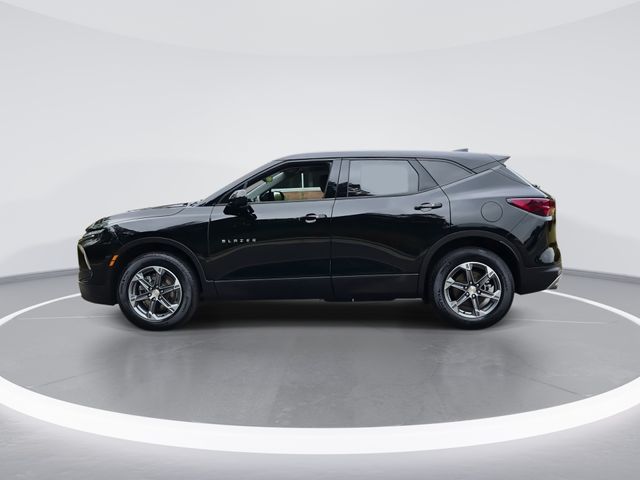 Used 2025 Black Chevrolet LT image 5