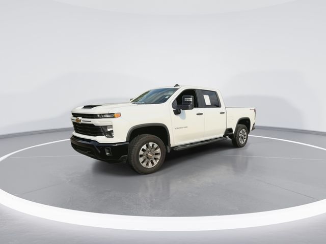 Used 2026 White Chevrolet Custom image 4