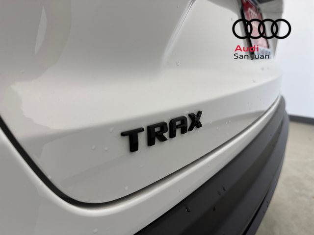 Used 2025 White Chevrolet 2RS image 12