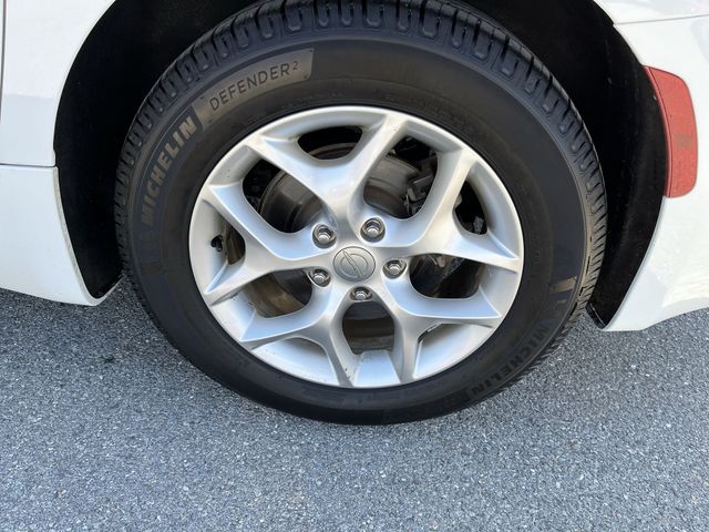 Used 2019 White Chrysler Touring L Plus image 20