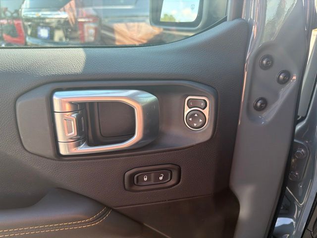 2026 Jeep Gladiator Sahara 4x4