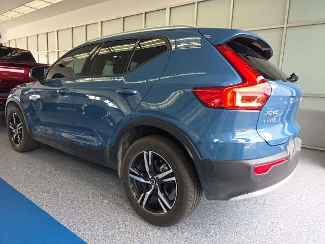 Used 2023 Volvo XC40 B5 Core 4D Sport Utility