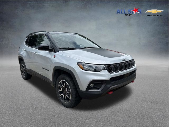 Silver Zynith Metallic Clearcoat 2025 Jeep Compass SUV / Crossover Four-Wheel Drive 8-Speed Automatic
