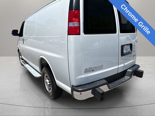 Used 2025 White GMC Work Van image 10