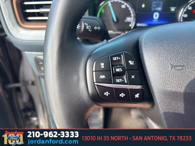 Used Car 2023 Ford Maverick  Lariat For Sale Under $30,000 In San Antonio, Texas