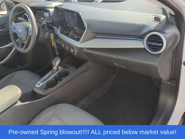 Used 2025 Summit White Chevrolet LS image 45
