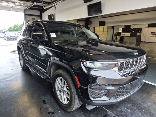 2024 Jeep Grand Cherokee Laredo 4WD