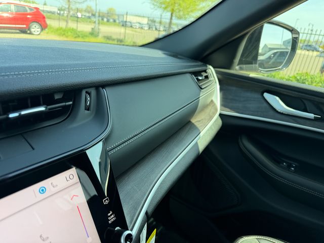 new 2026 Jeep Grand Cherokee car, priced at $44,965