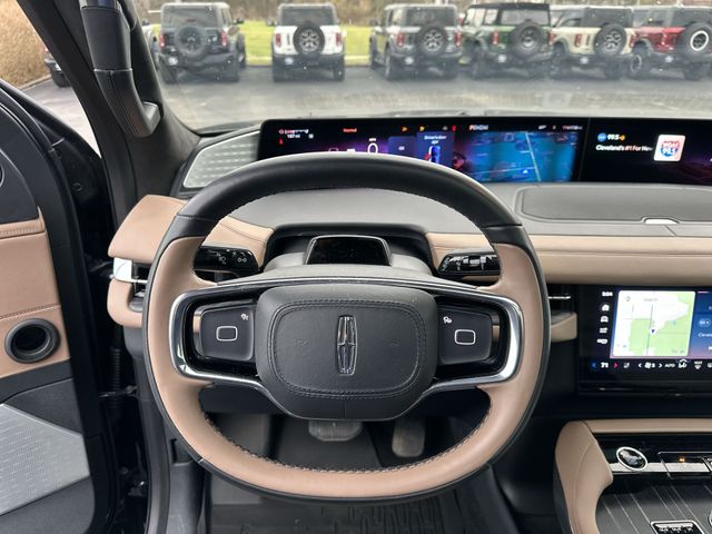 Certified Used 2025 Black Lincoln Black Label image 13