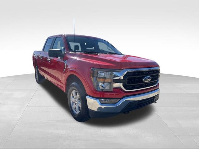 2023 Ford F-150 XLT 2