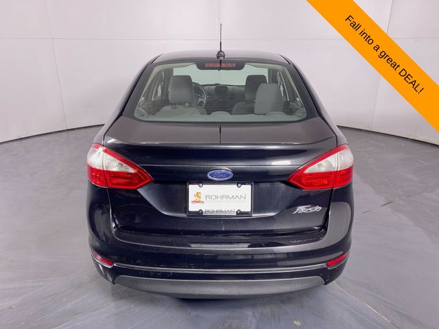 2015 Ford Fiesta S 29