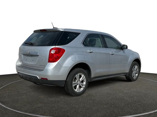 Used 2015 Silver Chevrolet LS image 5