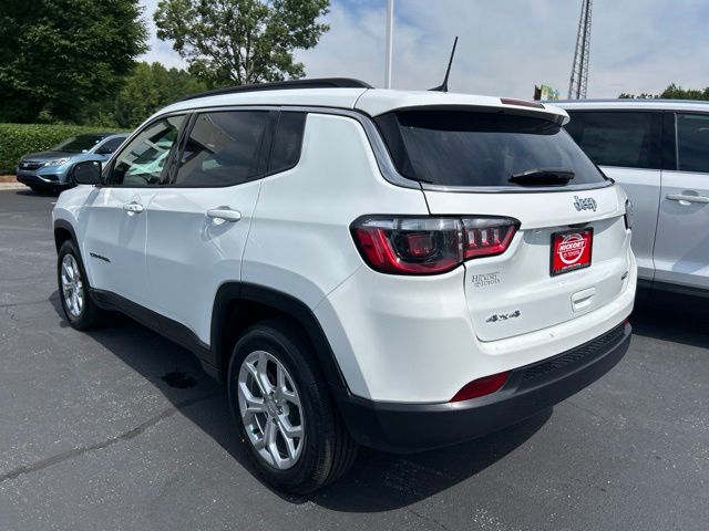 2024 Jeep Compass Latitude - Photo 11