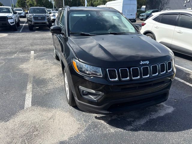 Used 2018 Black Jeep Latitude image 5