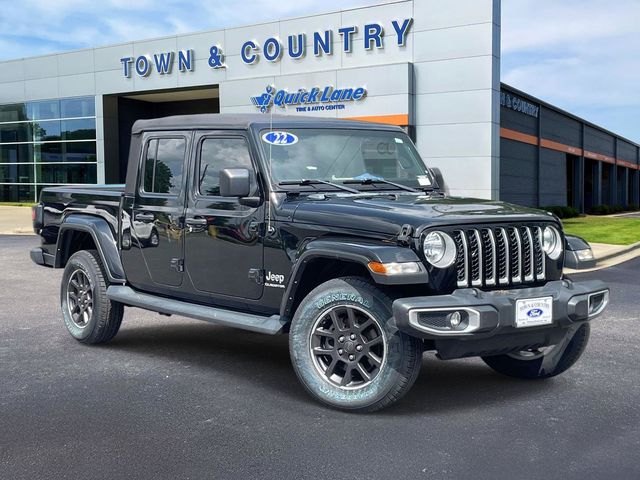 Black Clearcoat 2022 Jeep Gladiator Pickup Truck Four-Wheel Drive 8-Speed Automatic
