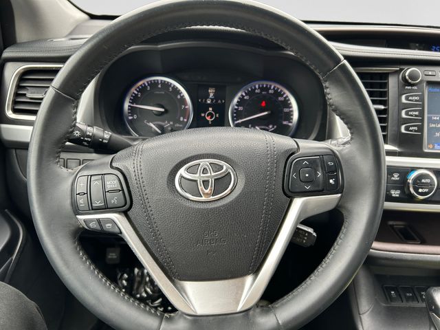 2016 Toyota Highlander