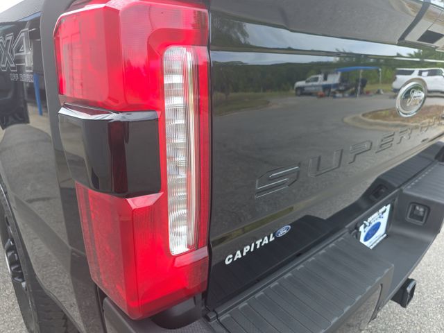 New 2026 Agate Black Metallic Ford F-250® Lariat® image 35