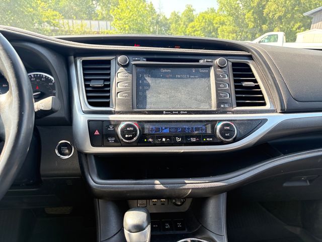 2019 Toyota Highlander SE - Celestial Silver Metallic exterior view 20