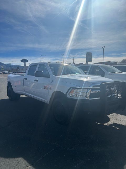 2018 RAM 3500 Tradesman Crew Cab LB DRW 4WD