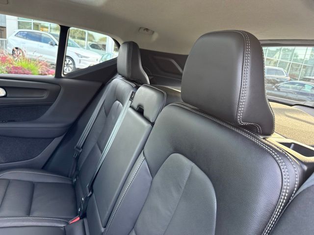 Used 2024 Volvo XC40 SUV