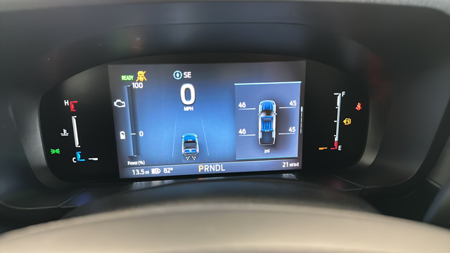New 2026 Azure Gray Metallic Ford XLT image 17