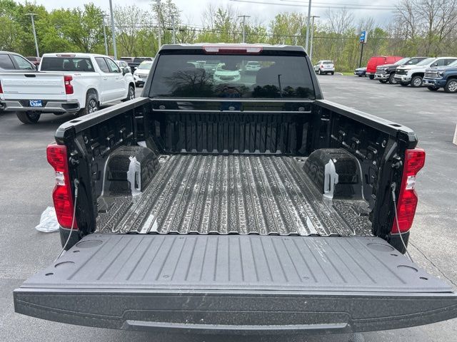 2025 Chevrolet Silverado 1500 LT photo