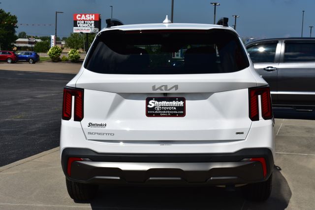 Used 2024 Kia Sorento SUV