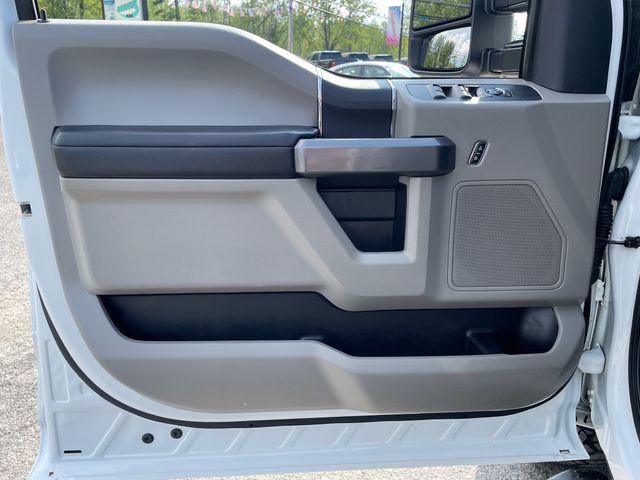 2022 Ford F-250SD XLT - Oxford White exterior view 9