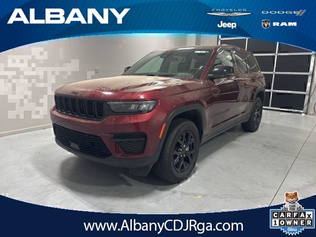 Velvet Red Pearlcoat 2025 Jeep Grand Cherokee Altitude 4WD SUV / Crossover Four-Wheel Drive 8-Speed Automatic