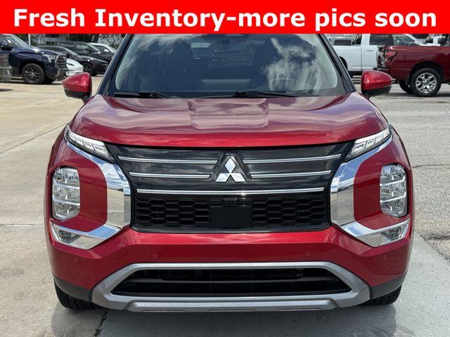 2025 Mitsubishi Outlander SE Red at Emmons Autoplex