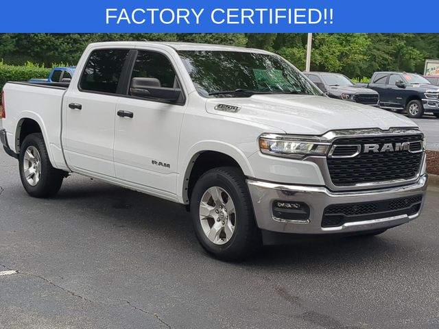 Used 2025 White Ram Big Horn/Lone Star image 7