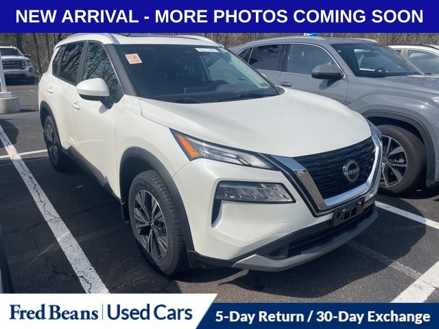 Pearl White Tricoat 2023 Nissan Rogue SV AWD SUV / Crossover All-Wheel Drive Continuously Variable Transmission