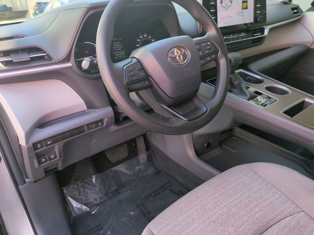 used 2023 Toyota Sienna car, priced at $35,041
