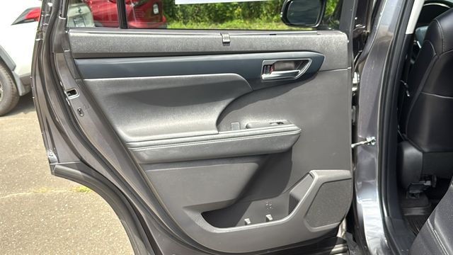 Used 2024 Toyota Highlander SUV