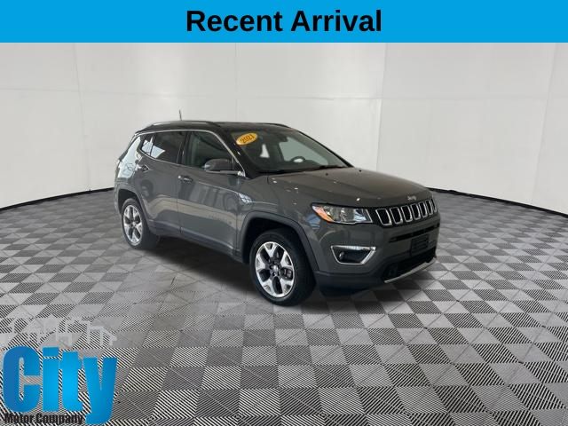 Sting-Gray Clearcoat 2021 Jeep Compass Limited 4WD SUV / Crossover Four-Wheel Drive 9-Speed Automatic