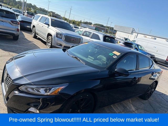 Used 2022 Black Nissan 2.5 SR image 3