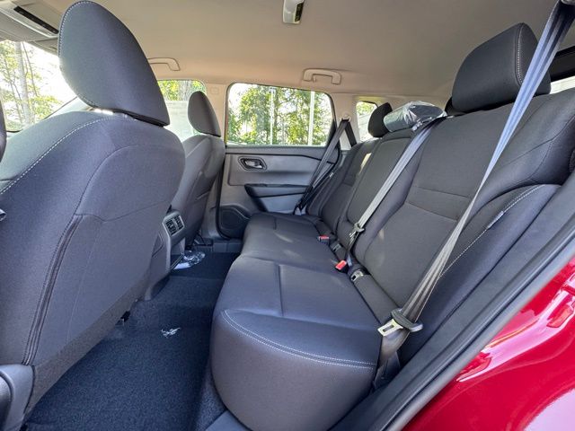 2025 Nissan Rogue S - Photo 29