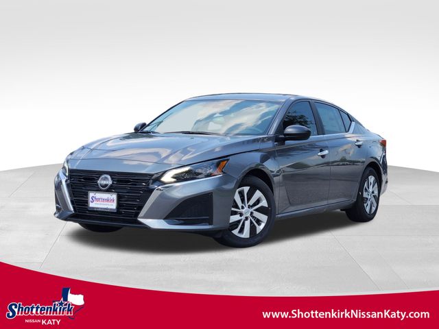 2025 Nissan Altima S's photo
