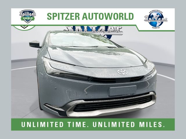 2026 Toyota Prius XLE FWD's photo