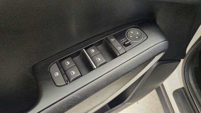 2022 Kia Soul LX White at Gullo Toyota