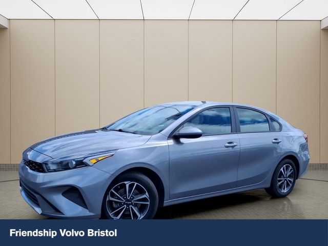 Steel Gray 2024 Kia Forte Sedan Front-Wheel Drive Continuously Variable Transmission