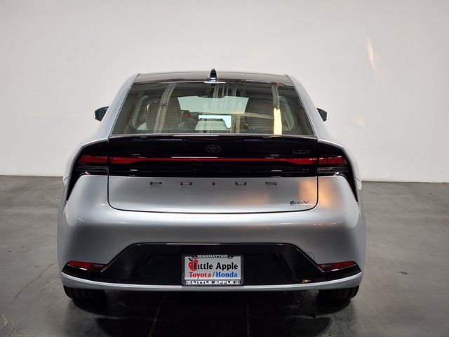 2024 Toyota Prius Limited photo