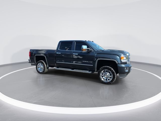 Used 2018 Gray GMC Denali image 9