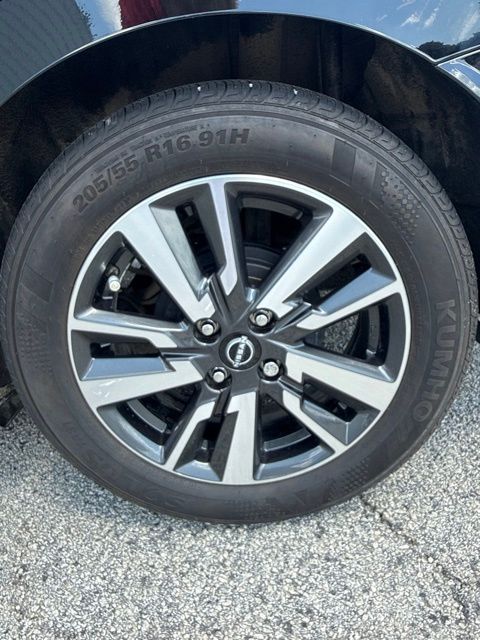 2025 Nissan Versa 1.6 S:B02591