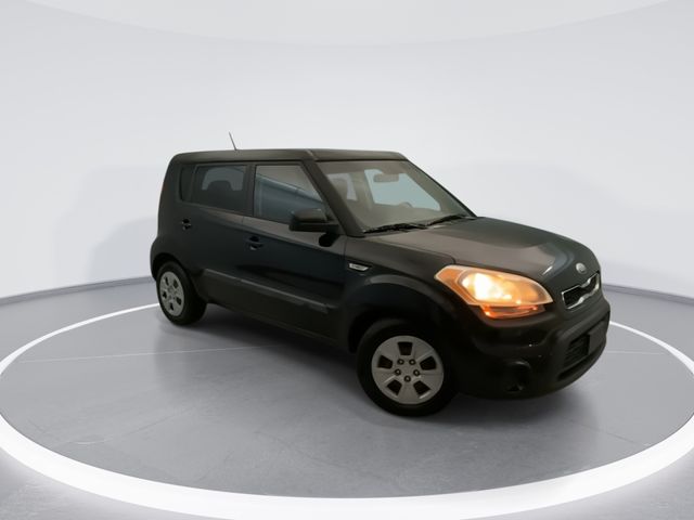 Used 2013 Gray Kia Base image 8