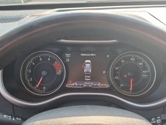 Used 2018 Silver Jeep Trailhawk image 19