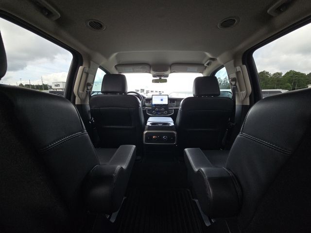 2024 Ford Expedition XLT:B02482
