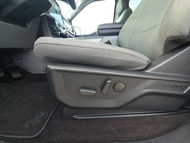 2022 Ford F-150 XLT:B02060