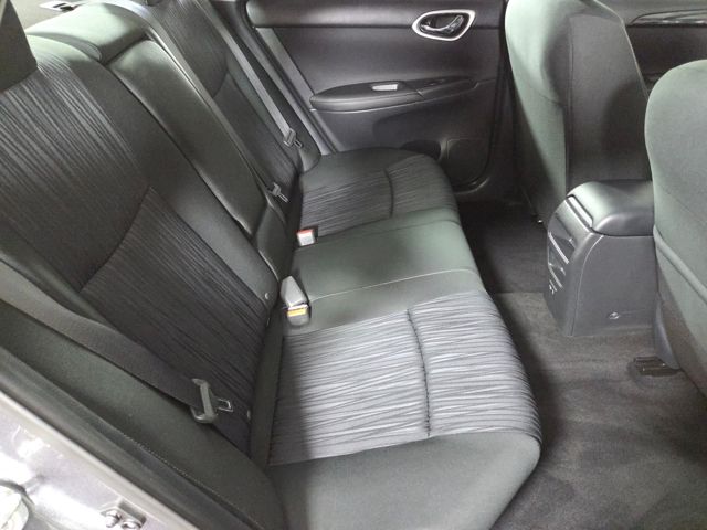 2019 Nissan Sentra SV photo 19
